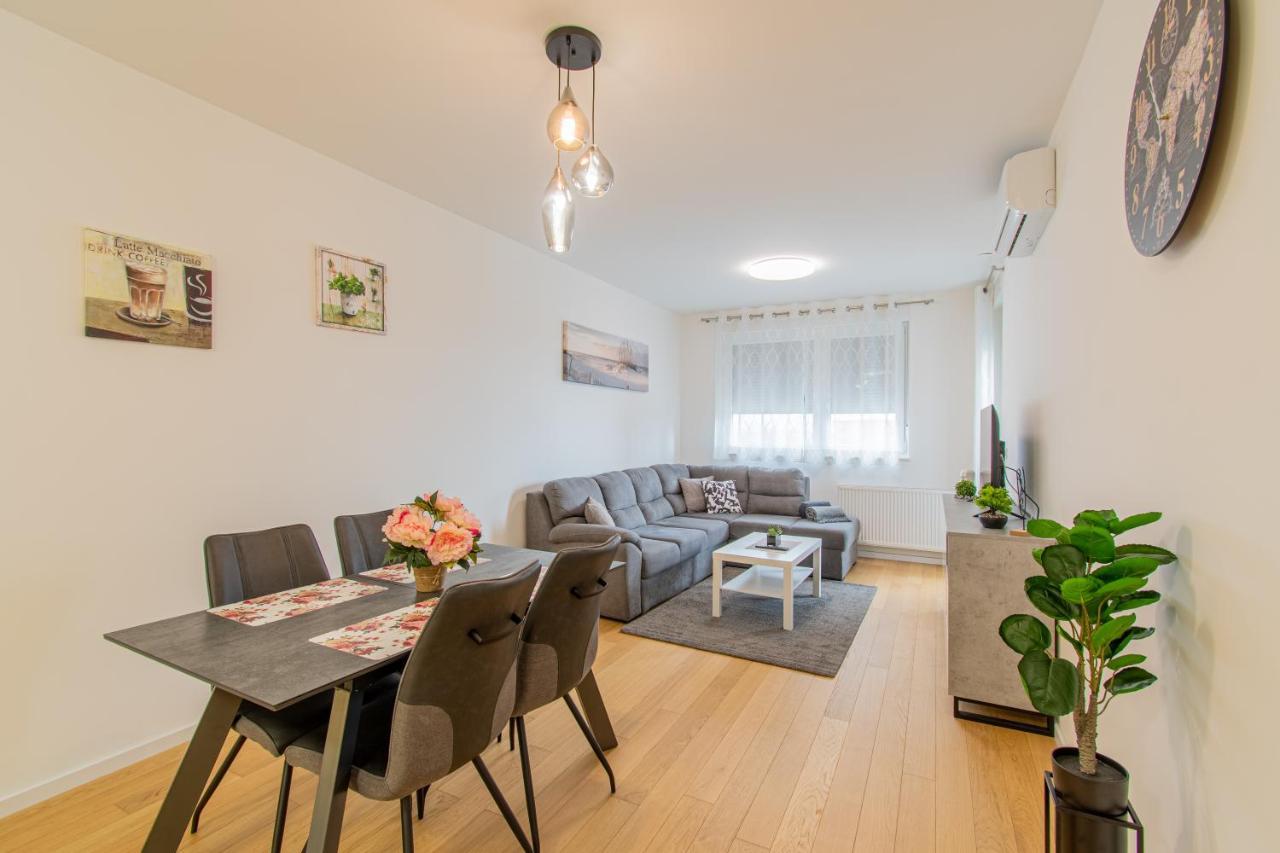 Flexible Selfcheckins 42 - Zagreb - Luxury - Garage Parking - Loggia - Brand New Διαμέρισμα Εξωτερικό φωτογραφία