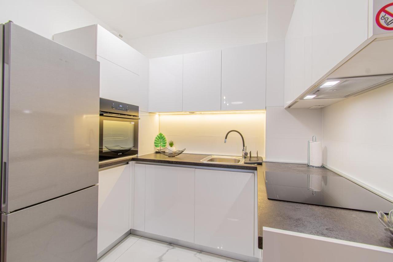 Flexible Selfcheckins 42 - Zagreb - Luxury - Garage Parking - Loggia - Brand New Διαμέρισμα Εξωτερικό φωτογραφία